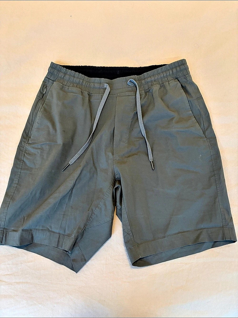 lululemon Commission Short Green Athletic Shorts Medium